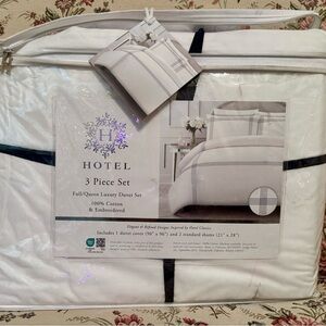 Hotel Collection Cream and Gray Duvet Cover Set